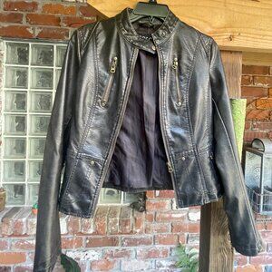 TCEC Faux Leather Fitted Jacket with Zipper Accents